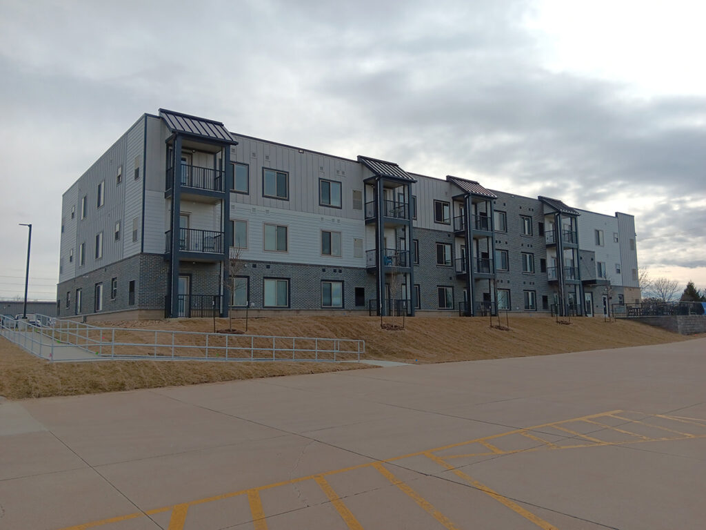 Arro Apartments (40 Units) — Hiawatha, IA