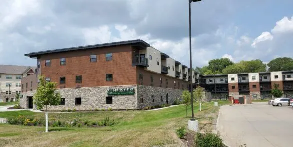 Commercial building served by Hanna