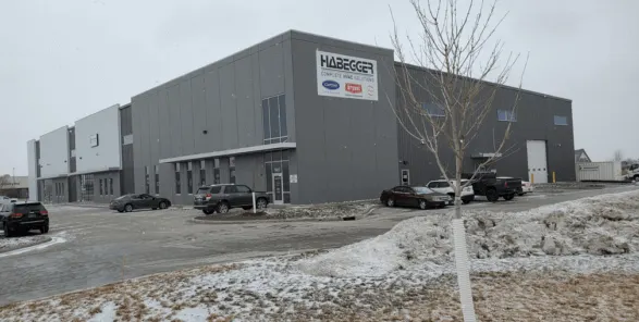 39,000 sq ft Warehouse — 740 Capital Dr — Cedar Rapids, IA